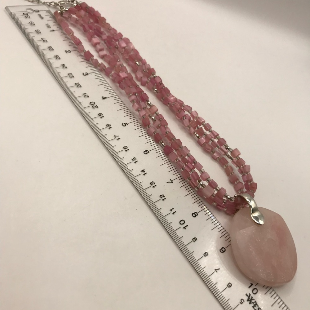 Premier Designs Shell & Rose Quartz Pendant Necklace - Picture 8 of 11